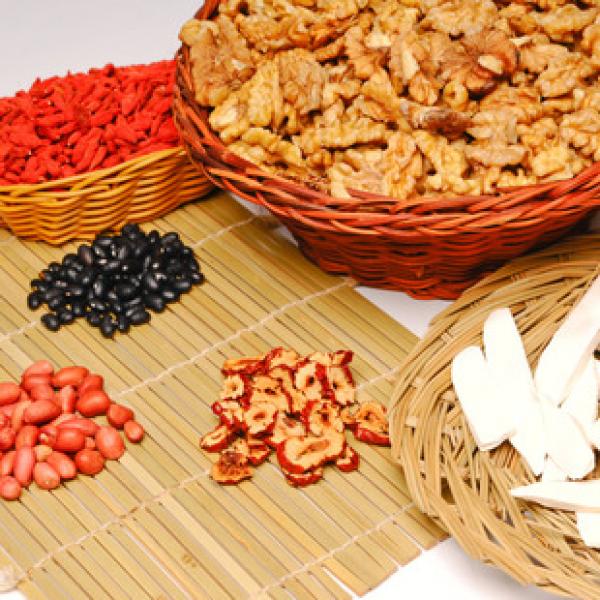 黑米黑豆芝麻黑木耳组合